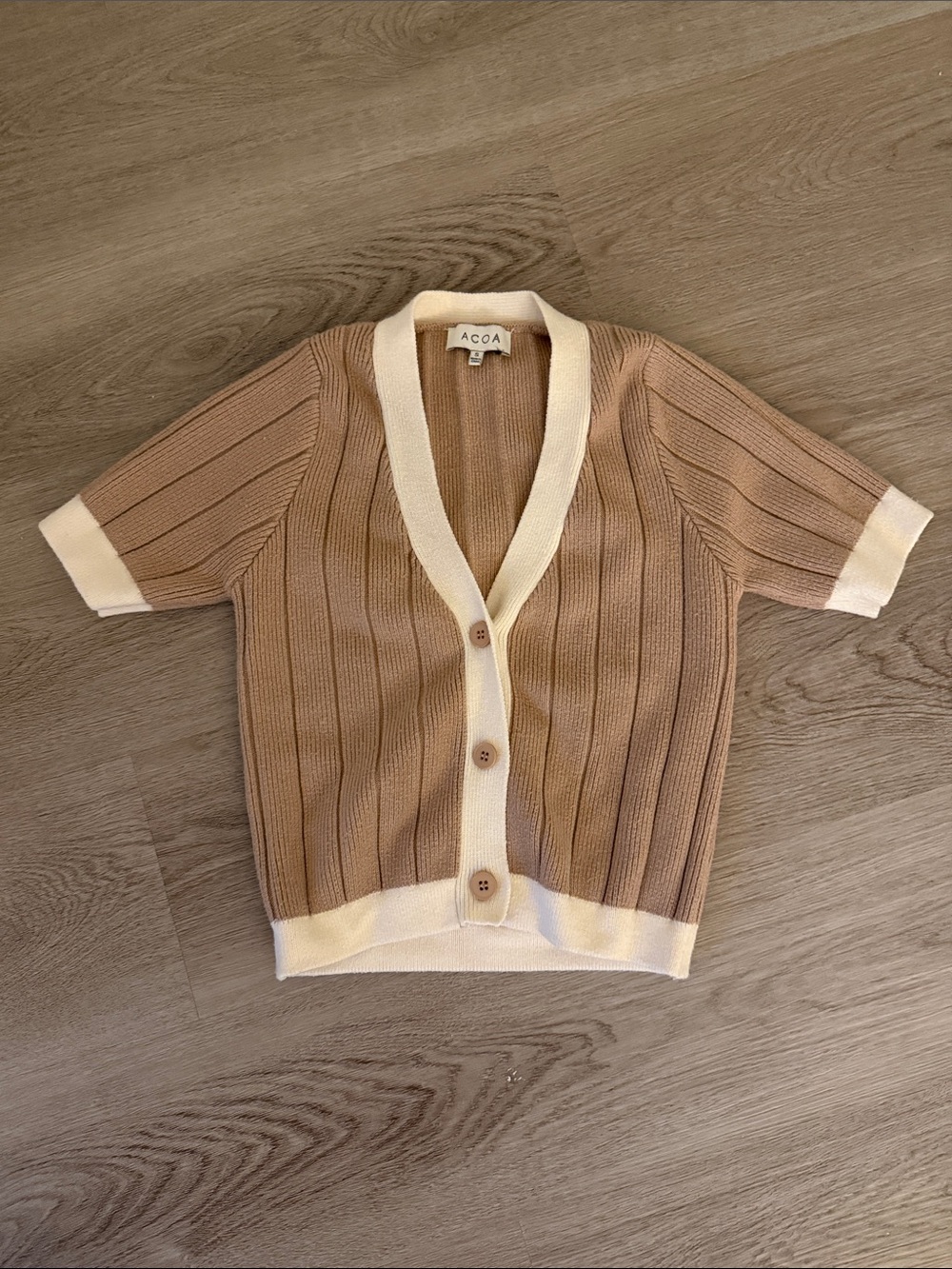 ACOA Tan & Cream Short-Sleeve Ribbed Button Cardigan